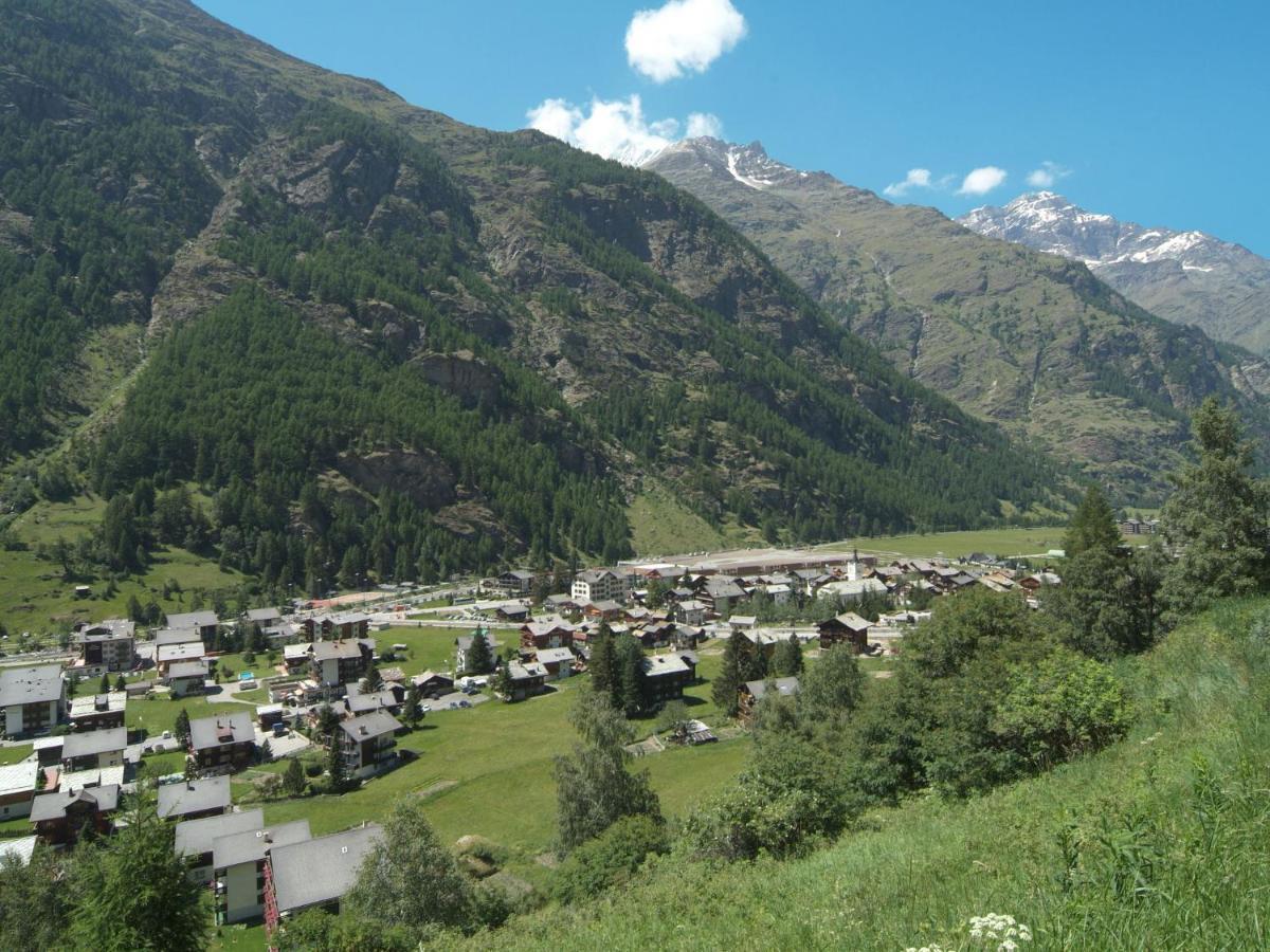 Apartment Lauberhaus Zermatt Bagian luar foto